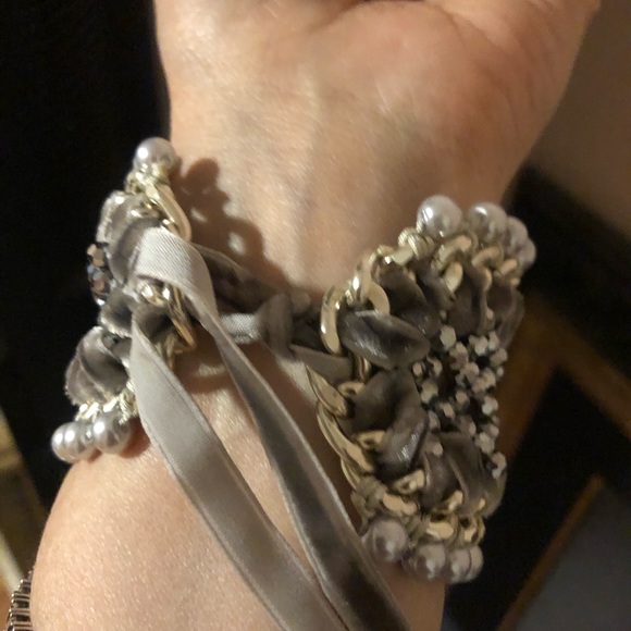 Bracelet. NWT. Dark Grey and White Pearls. - Picture 6 of 7
